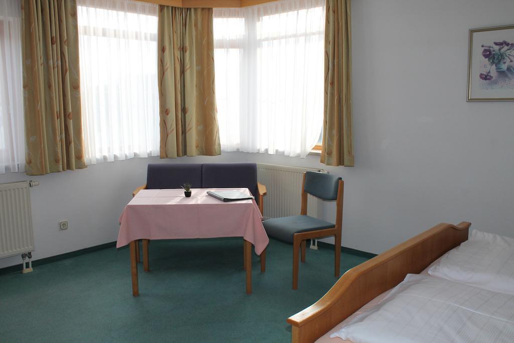 Hotel Garni Vogelsang Bad Füssing Habitación foto